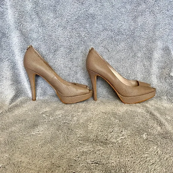 Michael Kors York Platform Heels Dark Dune Size 6 - Picture 6 of 9